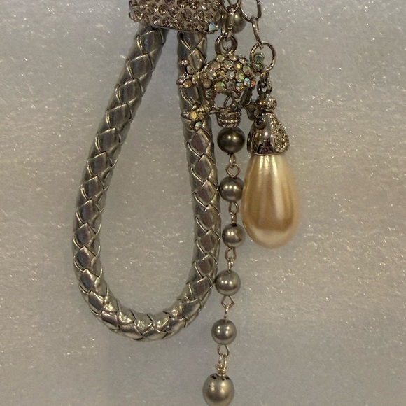 Silver Braided Skull & Pearl Keychain - Rhinestone Punk Glam Purse Charm - New - Picture 2 of 9